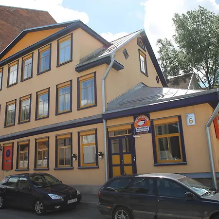 Sunnyhouse טרטו